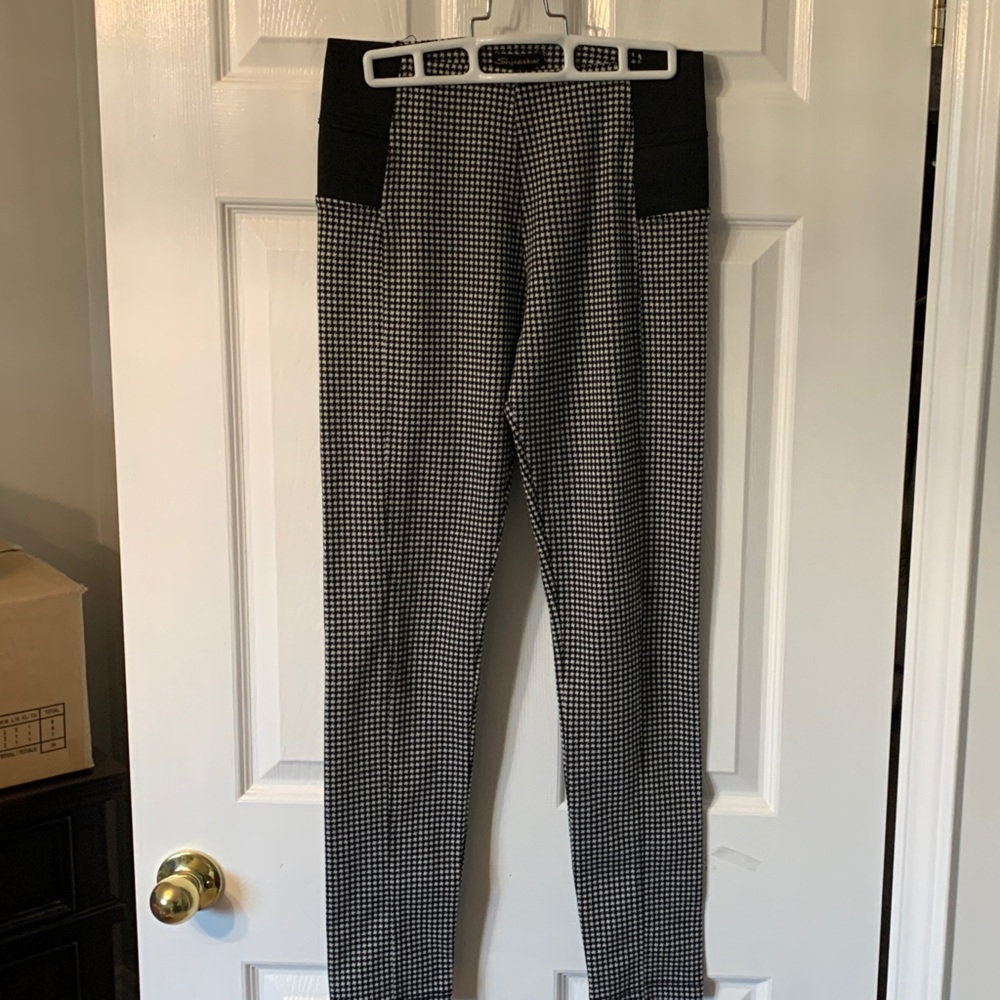Shinestar Black & White Straight Leg Pants Size Small